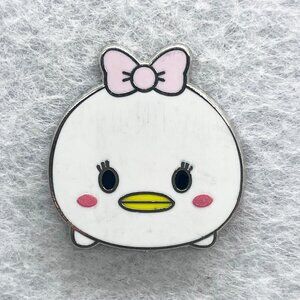 🔮 5/$25 Disney Daisy Duck Tsum Tsum‎ Pin